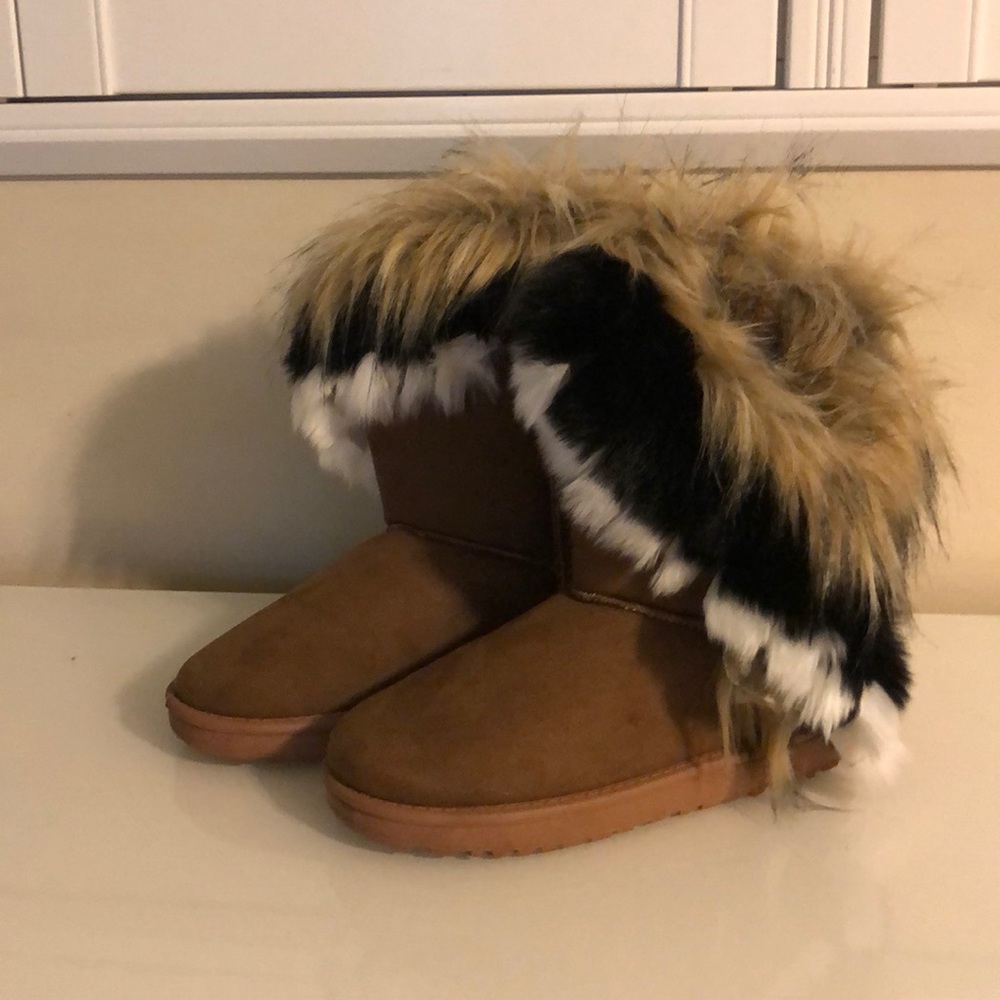 Ladies Fashion Boots.
